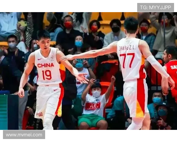 渡边半场11分压制中国三锋线